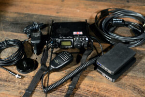 Yaesu FT817D EDC mag mount, battereis